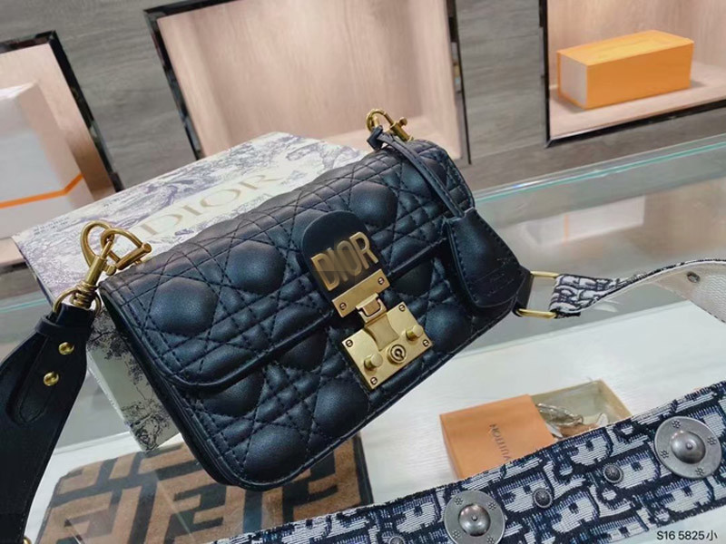 new style fashion High quality women's shoulder bags for Women handbag Inclined shoulder bag handbags leisure purse wallets 11028, Red;black 
new style fashion High quality women's shoulder bags for Women handbag Inclined shoulder bag handbags leisure purse wallets 11028, Red;black