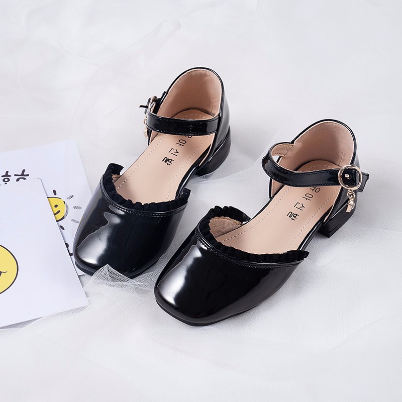 Girls Leather Shoes 2021 Spring Summer PU Patent Leather Kids Dress Shoes High Heels Butterfly-knot Dress Shoes for Wedding Chic, Beige
Girls Leather Shoes 2021 Spring Summer PU Patent Leather Kids Dress Shoes High Heels Butterfly-knot Dress Shoes for Wedding Chic, Beige