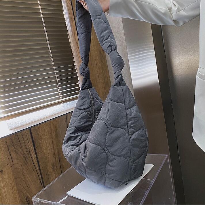 womens leather bag in winter simple large capacity cotton-padded jacket shoulder bags outdoor leisure leathers backpacks street trend sewing women backpack
womens leather bag in winter simple large capacity cotton-padded jacket shoulder bags outdoor leisure leathers backpacks street trend sewing women backpack