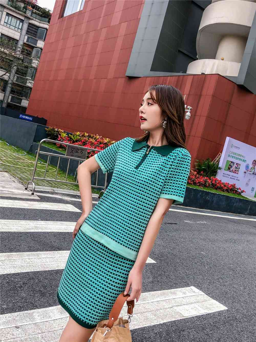 Comelsexy Women Summer Short Sleeve Plaid Knitted Sweaters+skirts 2 Pieces Casual Clothing Sets Suit 210515