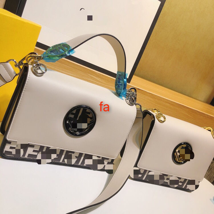 Female Luxurys Designer Handbags Bag 2021 New Fend Classic Shoulder Hand Versatile Messenger Women's Small Square Doctor's, Black orange
Female Luxurys Designer Handbags Bag 2021 New Fend Classic Shoulder Hand Versatile Messenger Women's Small Square Doctor's, Black orange