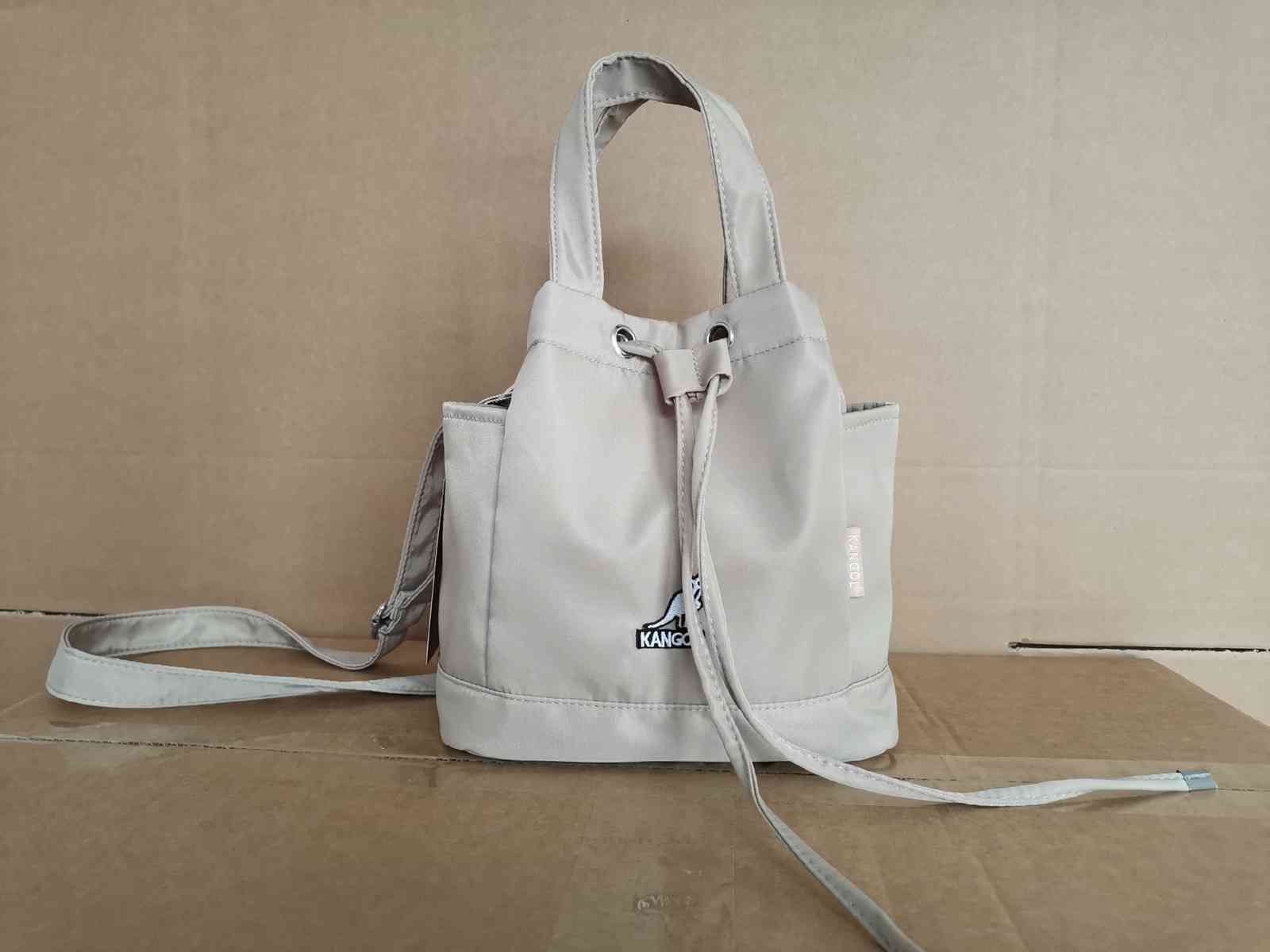 Kangol bags kangaroo bucket bag 2021 new one shoulder portable drawstring men's and women's leisure oblique span Bucket Bag, Khaki
Kangol bags kangaroo bucket bag 2021 new one shoulder portable drawstring men's and women's leisure oblique span Bucket Bag, Khaki