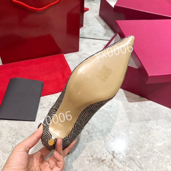 Designer Boots Rois Ankle Martin Bag Boot Calfskin Leather Nylon Removable Pouch Bootie Men Women Cowhide Motorcycle Thick Bottom Combat hltn05, 03
Designer Boots Rois Ankle Martin Bag Boot Calfskin Leather Nylon Removable Pouch Bootie Men Women Cowhide Motorcycle Thick Bottom Combat hltn05, 03