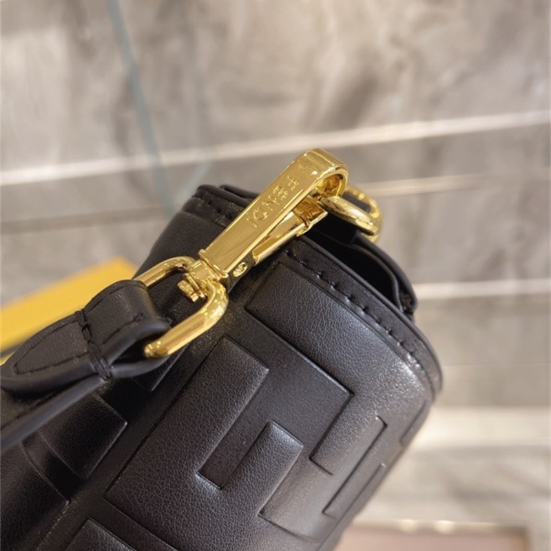Bags Hand Women New Luxurys Yearold Fend Relief Weiye Same Style Net Red Ancient Law Stick Single Shoulder Slanting Across Qi Wei Designers Zmm
Bags Hand Women New Luxurys Yearold Fend Relief Weiye Same Style Net Red Ancient Law Stick Single Shoulder Slanting Across Qi Wei Designers Zmm