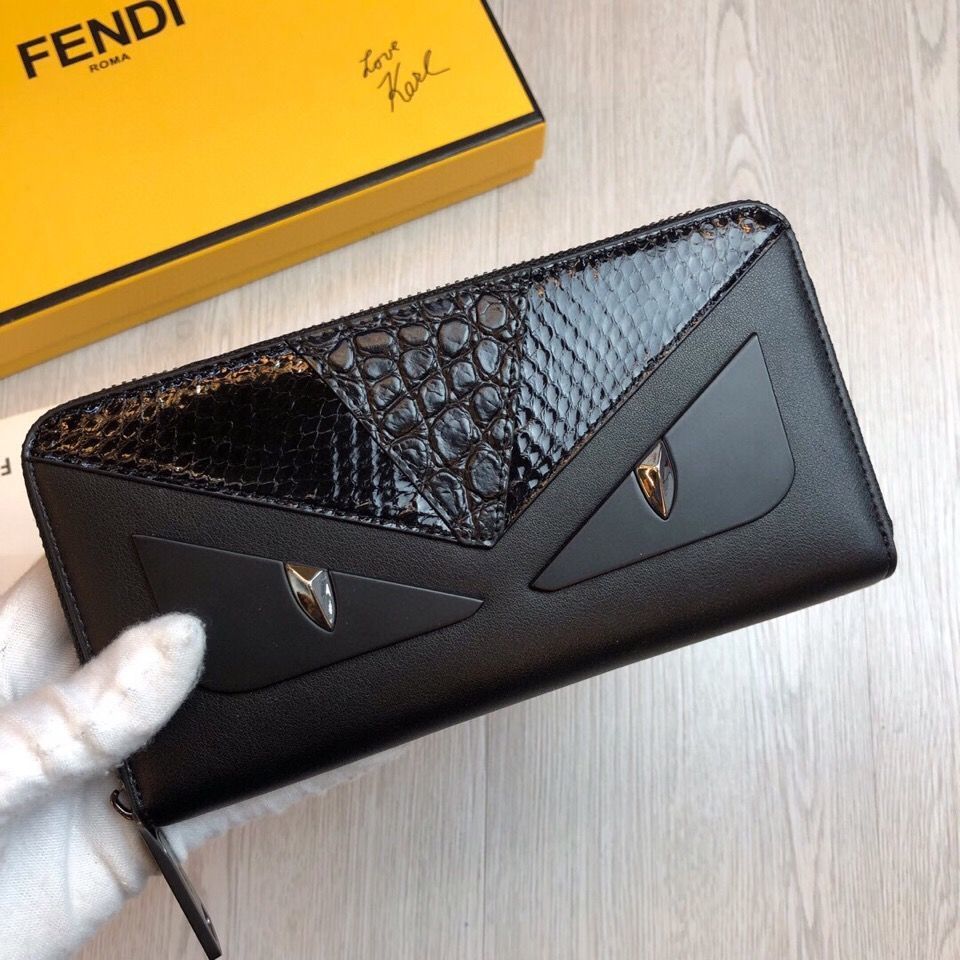 Bags fend Little monster crocodile pattern color matching men's Leather Long Wallet Handbag card bag zly
Bags fend Little monster crocodile pattern color matching men's Leather Long Wallet Handbag card bag zly