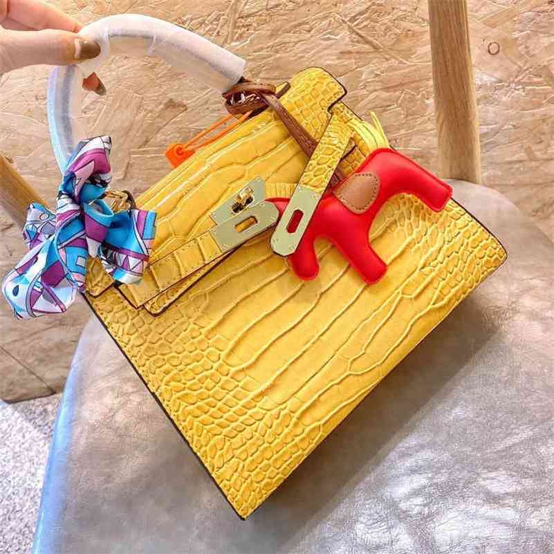 Women Luxurys Handbags Mini Second Generation Kellys Leather Women's Fashion Portable Single Shoulder Messenger Hand zz wan U209
Women Luxurys Handbags Mini Second Generation Kellys Leather Women's Fashion Portable Single Shoulder Messenger Hand zz wan U209