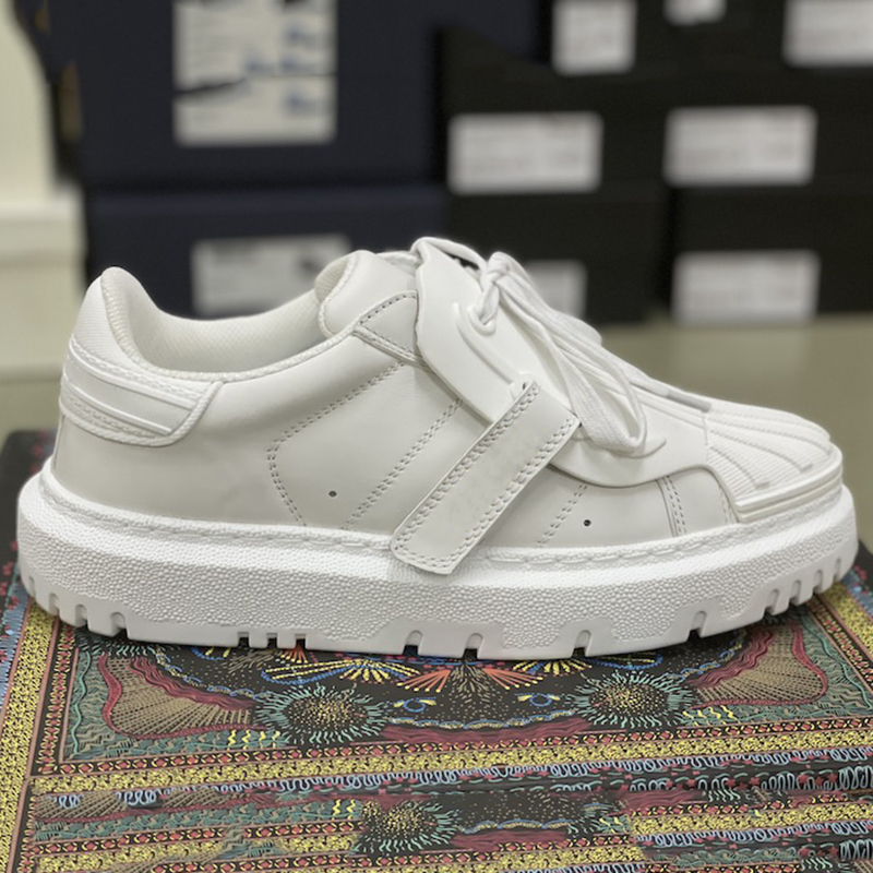 Designer id sneakers Women Black White Calfskin and Rubber Casual Shoes Platform Vintage Leather Sneaker Splicing Round Trainers NO277