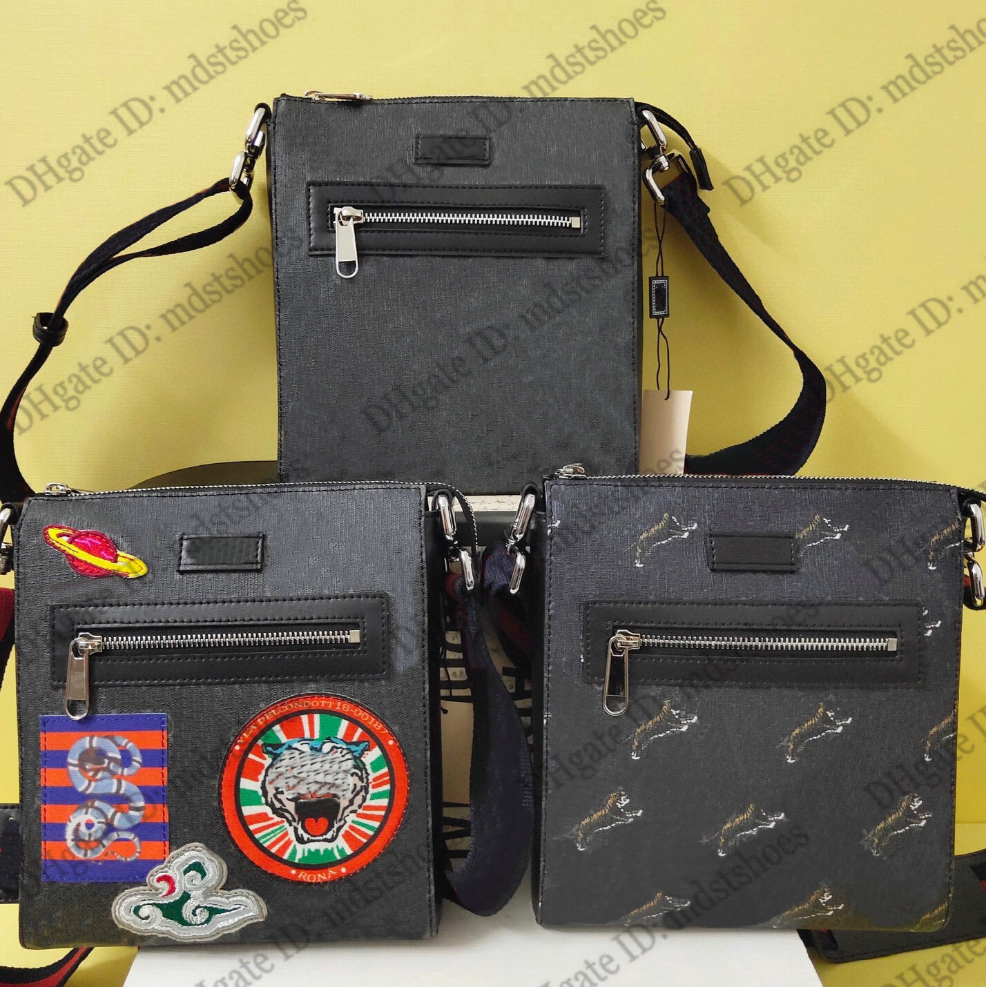 Night Courier Messenger Mens Crossbody Bags Luxury Briefcases Shoulder Bag Nylon Tiger UFO Envelope Designer Single Cross body Blue/Red Web
Night Courier Messenger Mens Crossbody Bags Luxury Briefcases Shoulder Bag Nylon Tiger UFO Envelope Designer Single Cross body Blue/Red Web
