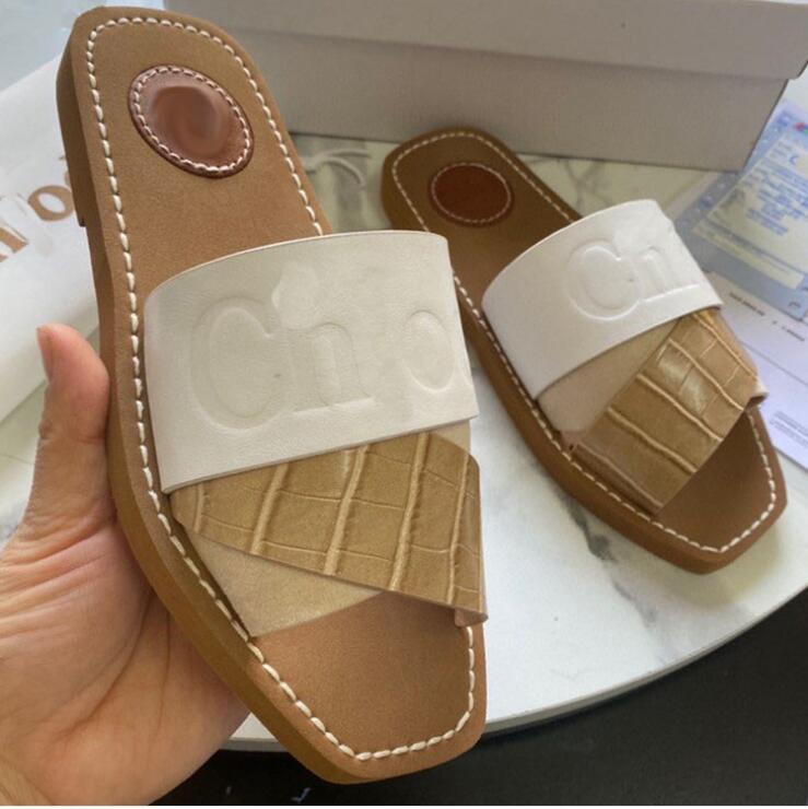 2021 Designer woman slippers fashion Beach Thick bottom slipper classic platform Alphabet lady Sandals ladies slides with box Large size 35-42, Pink
2021 Designer woman slippers fashion Beach Thick bottom slipper classic platform Alphabet lady Sandals ladies slides with box Large size 35-42, Pink