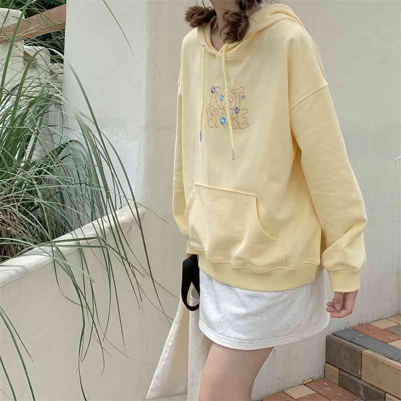 Yimo garment / cream embroidered sweater hooded drawstring Top Casual loose and versatile autumn new women w9235
Yimo garment / cream embroidered sweater hooded drawstring Top Casual loose and versatile autumn new women w9235
