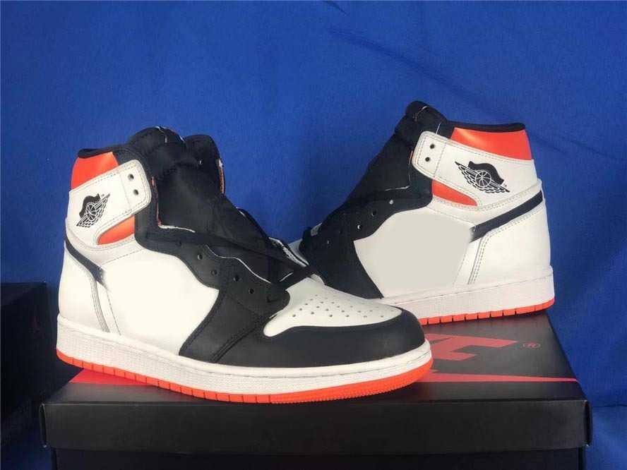 2021 Release 1 High OG Electro Orange Shoes White Black Shattered Backboard 3.0 Men Women Outdoor Sports Sneakersrs
2021 Release 1 High OG Electro Orange Shoes White Black Shattered Backboard 3.0 Men Women Outdoor Sports Sneakersrs