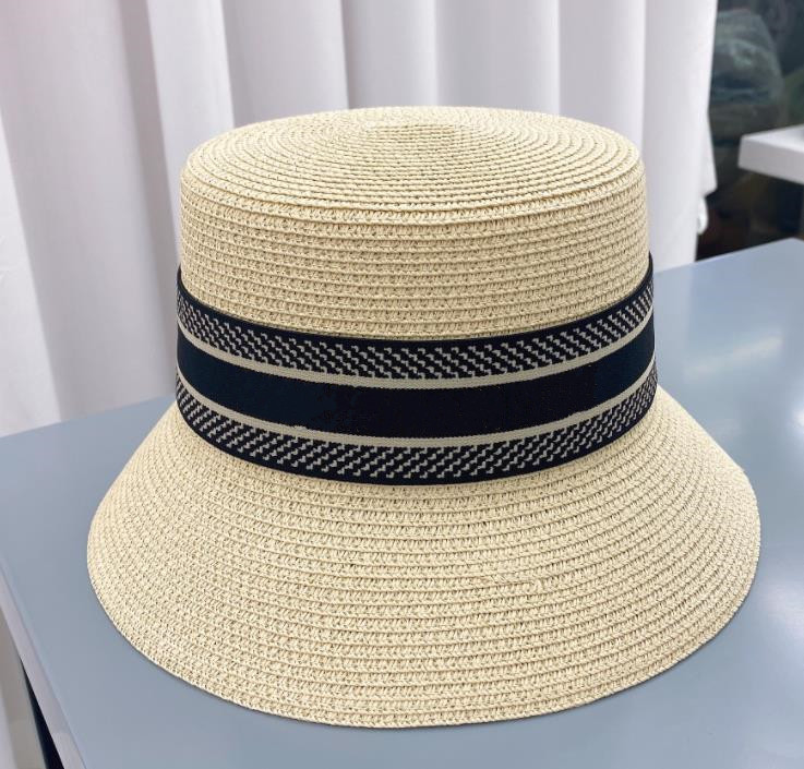 Fashion Straw Hat Grass Braid Women Bucket Hats Designer Womens Luxury Caps Hats Mens Beach sun Bonnet Beanie Cappelli Firmati Summer, Black
Fashion Straw Hat Grass Braid Women Bucket Hats Designer Womens Luxury Caps Hats Mens Beach sun Bonnet Beanie Cappelli Firmati Summer, Black