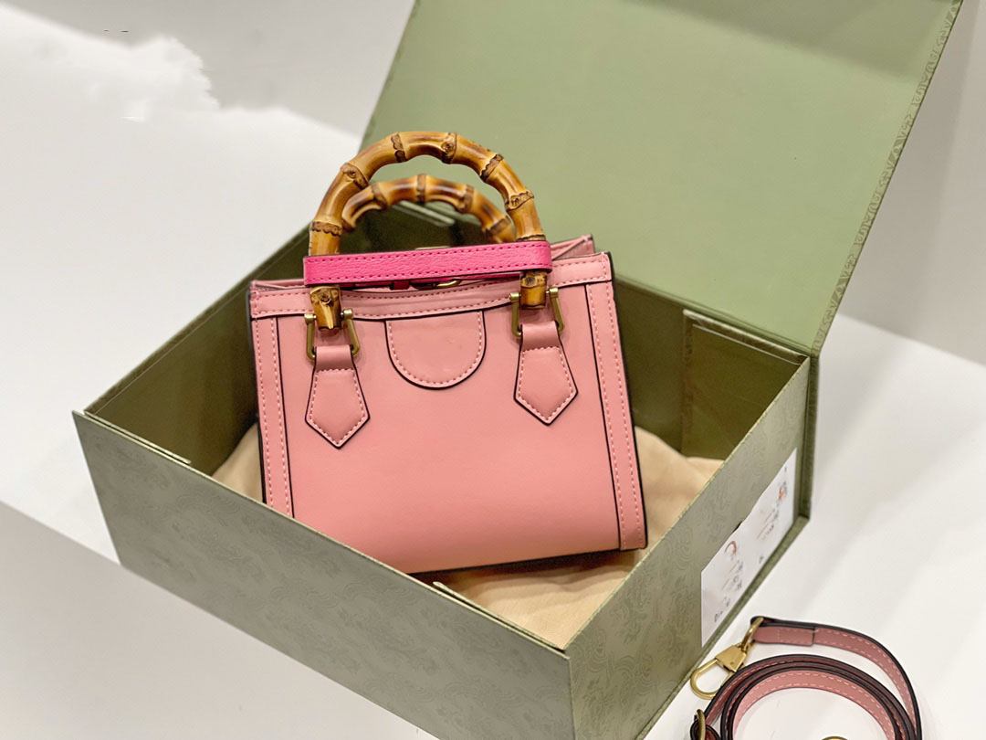 2021 bag Handbag pink fashion color exquisite versatile bamboo handle with buckle classic personality high-end temperament style, Black;red
2021 bag Handbag pink fashion color exquisite versatile bamboo handle with buckle classic personality high-end temperament style, Black;red