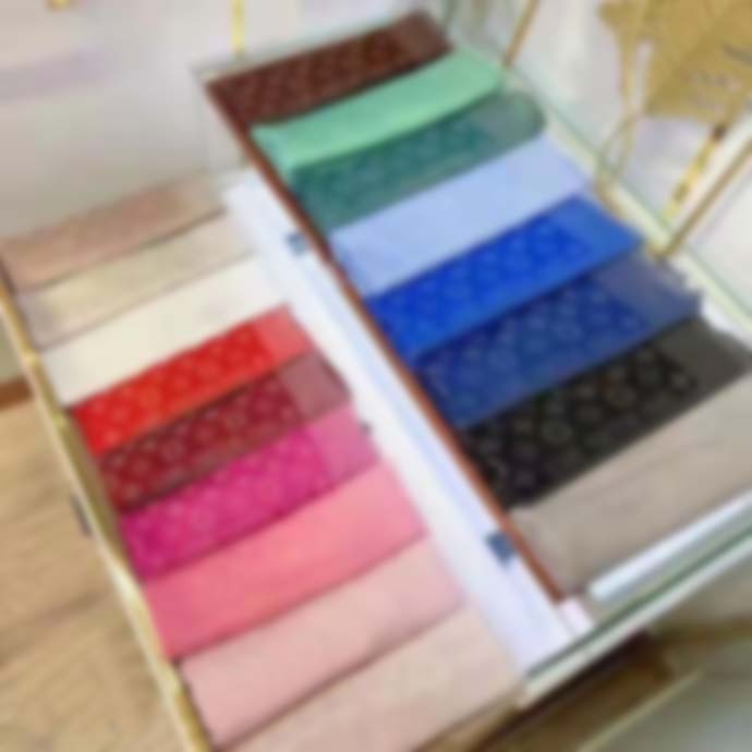 Silk Scarf New Designer Silken Scarves High quality Shawl Long Neck Scarfs Women Fashion scarve Luxury Muffler Men Bufanda 17 Colors 140*140cm
Silk Scarf New Designer Silken Scarves High quality Shawl Long Neck Scarfs Women Fashion scarve Luxury Muffler Men Bufanda 17 Colors 140*140cm