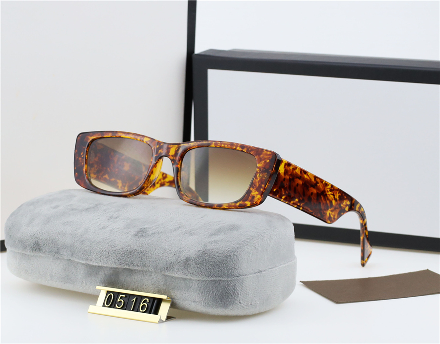 UV400 Sunglasses: Stylish Hinge Sunglasses for Men and Women with UV Protection Z260306