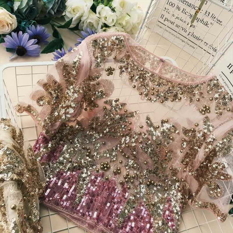 Runway Lady Fashion Embroidery Beaded Blingbling Short Sleeved shirt Women Round Neck Sequin Perspective Elegant Tops 210527