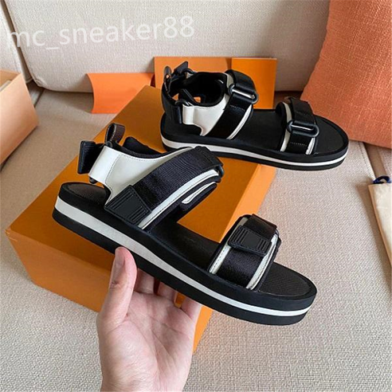 2021 Luxury leather sandal Top quality Women Flat Arcade Fashion Lady Canvas Loop Adjustable Straps Sporty Bicolor comfortable Rubber Sole, Black
2021 Luxury leather sandal Top quality Women Flat Arcade Fashion Lady Canvas Loop Adjustable Straps Sporty Bicolor comfortable Rubber Sole, Black