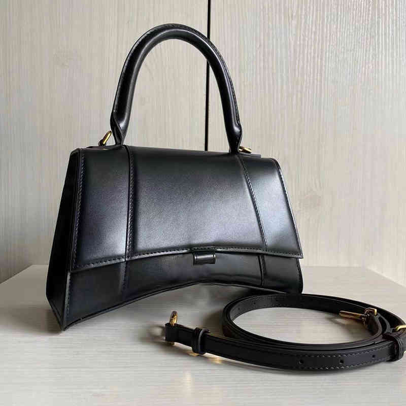 Luxurys Designer Handbags Handbag 2021 Balencaiga High Quality Hourglass Crossbody Bag Ladies Fashion Classic One Shoulder Portable Full Set Packaging yyds, White crocodile pattern silver b
Luxurys Designer Handbags Handbag 2021 Balencaiga High Quality Hourglass Crossbody Bag Ladies Fashion Classic One Shoulder Portable Full Set Packaging yyds, White crocodile pattern silver b