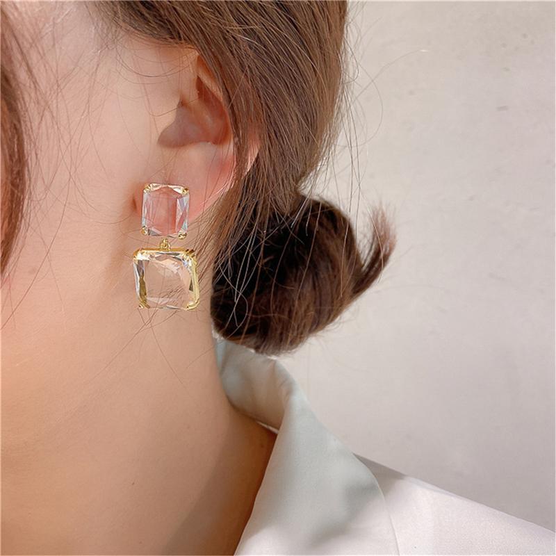 Dangle & Chandelier Fashion Transparent Square Crystal Earring Mujer Moda Girls Elegant Simple Water Drop Pendientes Jewelry High Quality
Dangle & Chandelier Fashion Transparent Square Crystal Earring Mujer Moda Girls Elegant Simple Water Drop Pendientes Jewelry High Quality