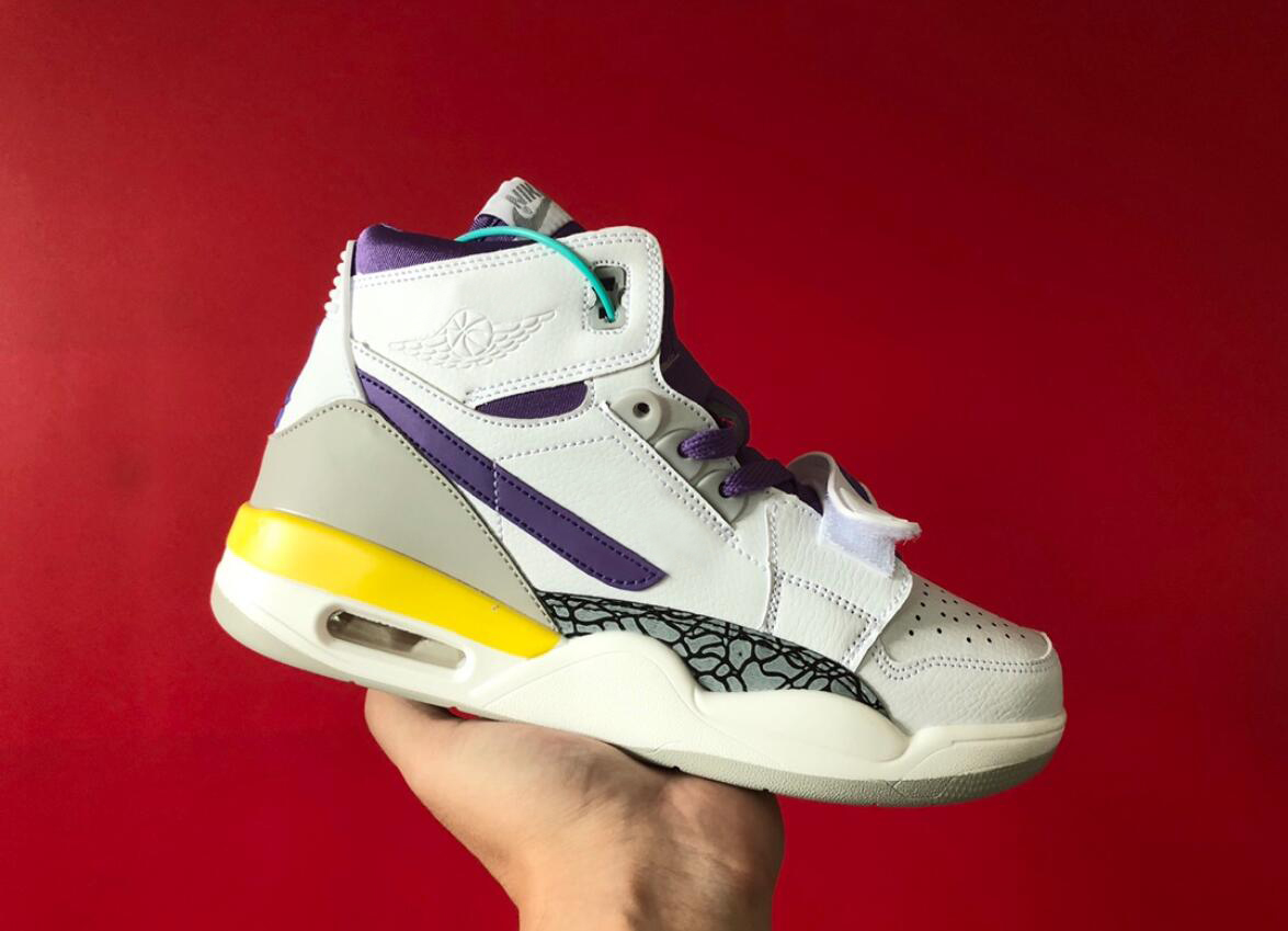 New Release Don C x Jumpman Legacy 312 Basketball Shoes Knicks Lakers Pistons Athletic Sport Sneakers Jump Designers Trainer Dress Shoe, Black
New Release Don C x Jumpman Legacy 312 Basketball Shoes Knicks Lakers Pistons Athletic Sport Sneakers Jump Designers Trainer Dress Shoe, Black