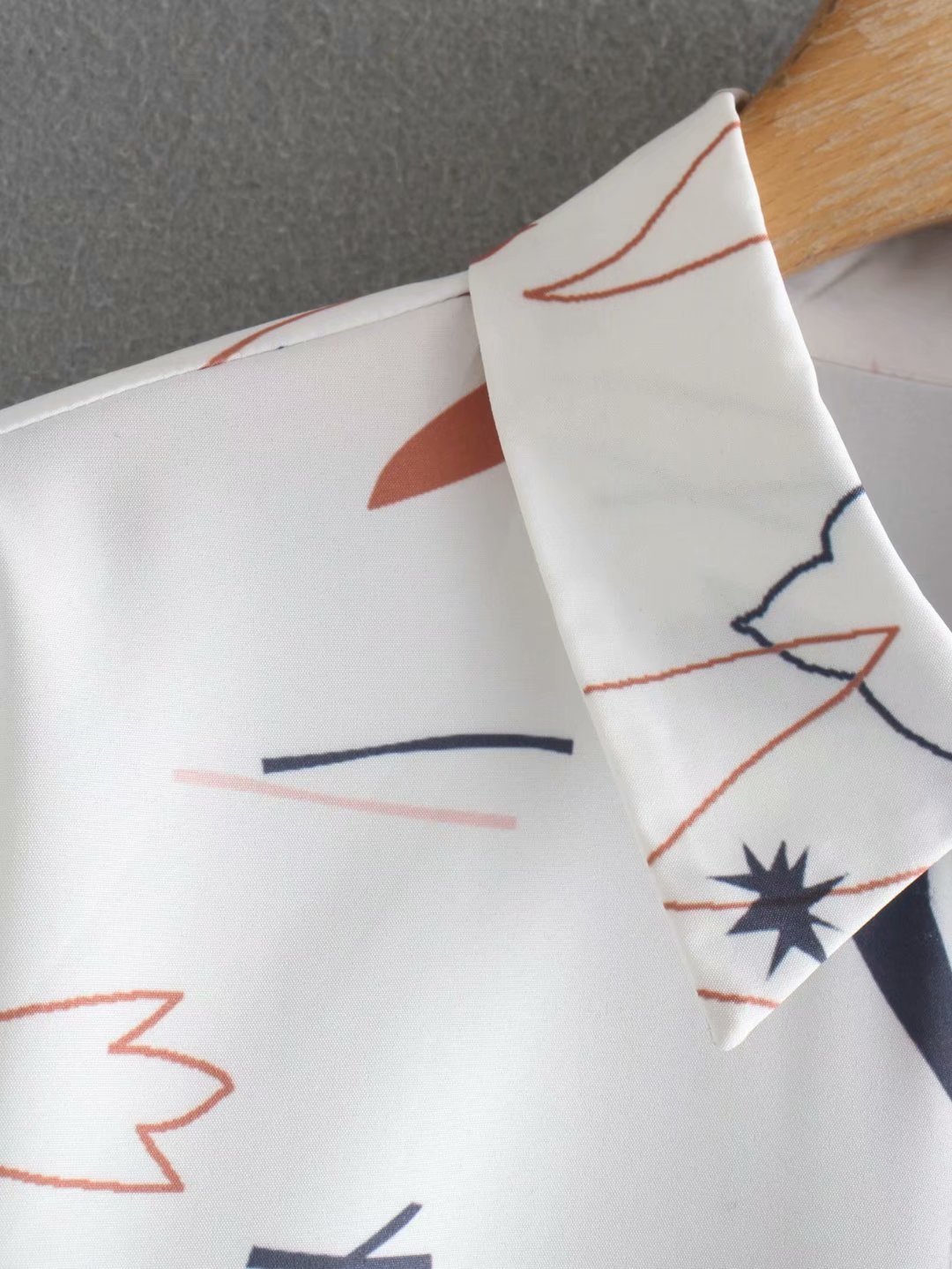 Cartoon Print Plus Size Skin-friendly Chic Female Shirt Top Lapel Single-breasted Long-sleeved Women's Tops 210507