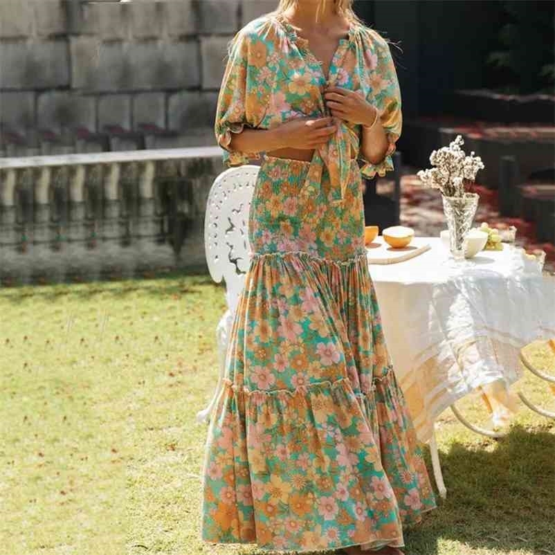 Women skirts suits sets 2 pes short sleeve print tops and high waist A-line pleated Fashion summer holidays beach 210524
Women skirts suits sets 2 pes short sleeve print tops and high waist A-line pleated Fashion summer holidays beach 210524