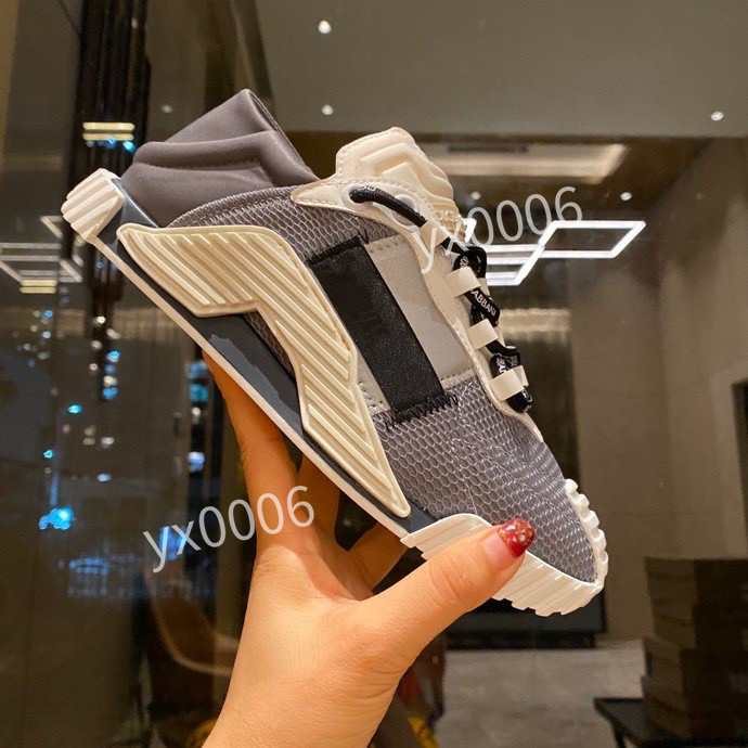 Womens Casual 35-40 shoe Blanche et Noir Platform Pelle Black Leather Designer Sneaker Avant Garde outdoor Sports shoes Trainer cx201024, Choose the color
Womens Casual 35-40 shoe Blanche et Noir Platform Pelle Black Leather Designer Sneaker Avant Garde outdoor Sports shoes Trainer cx201024, Choose the color