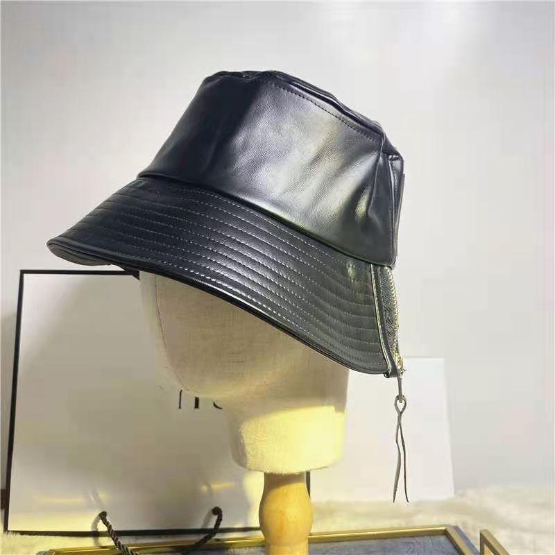 2021 classic letter leather zipper Bucket Hat High quality Outdoor Dress caps Wide Fedora Sunscreen Cotton Fishing Hunting Cap Men Basin Cha, Blue;gray
2021 classic letter leather zipper Bucket Hat High quality Outdoor Dress caps Wide Fedora Sunscreen Cotton Fishing Hunting Cap Men Basin Cha, Blue;gray