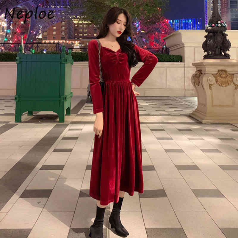 Autumn Sexy V-neck Slim Fit Dress French Style Vintage A-line Velvet Dresses Women Chic Exquisite Button Vestidos 210422Z