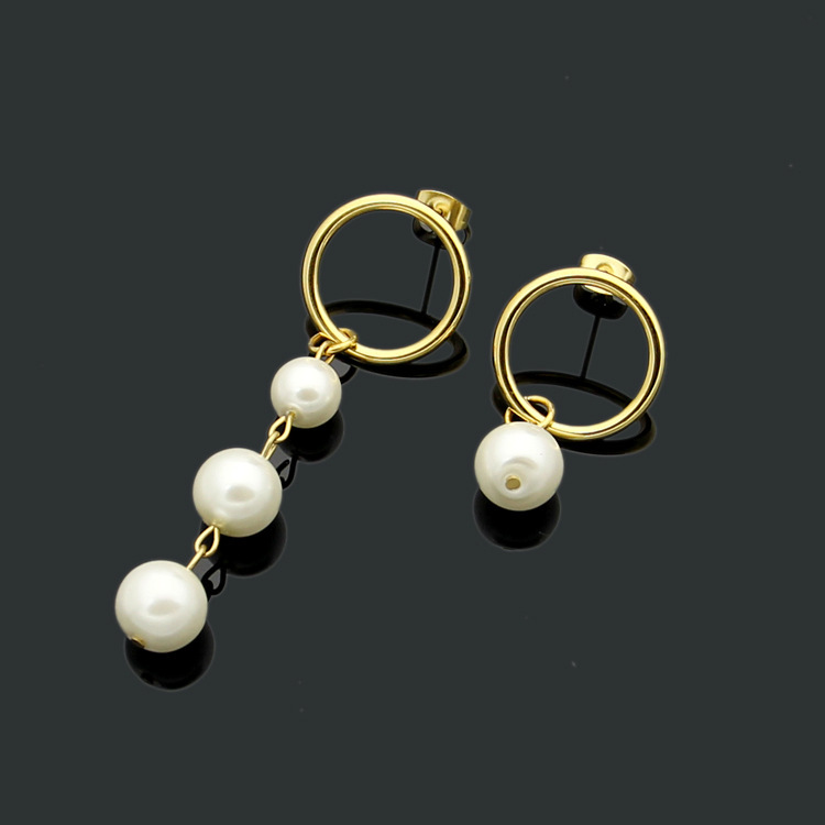 fashion Stainless steel asymmetrical three pearl earrings women's circle earrings