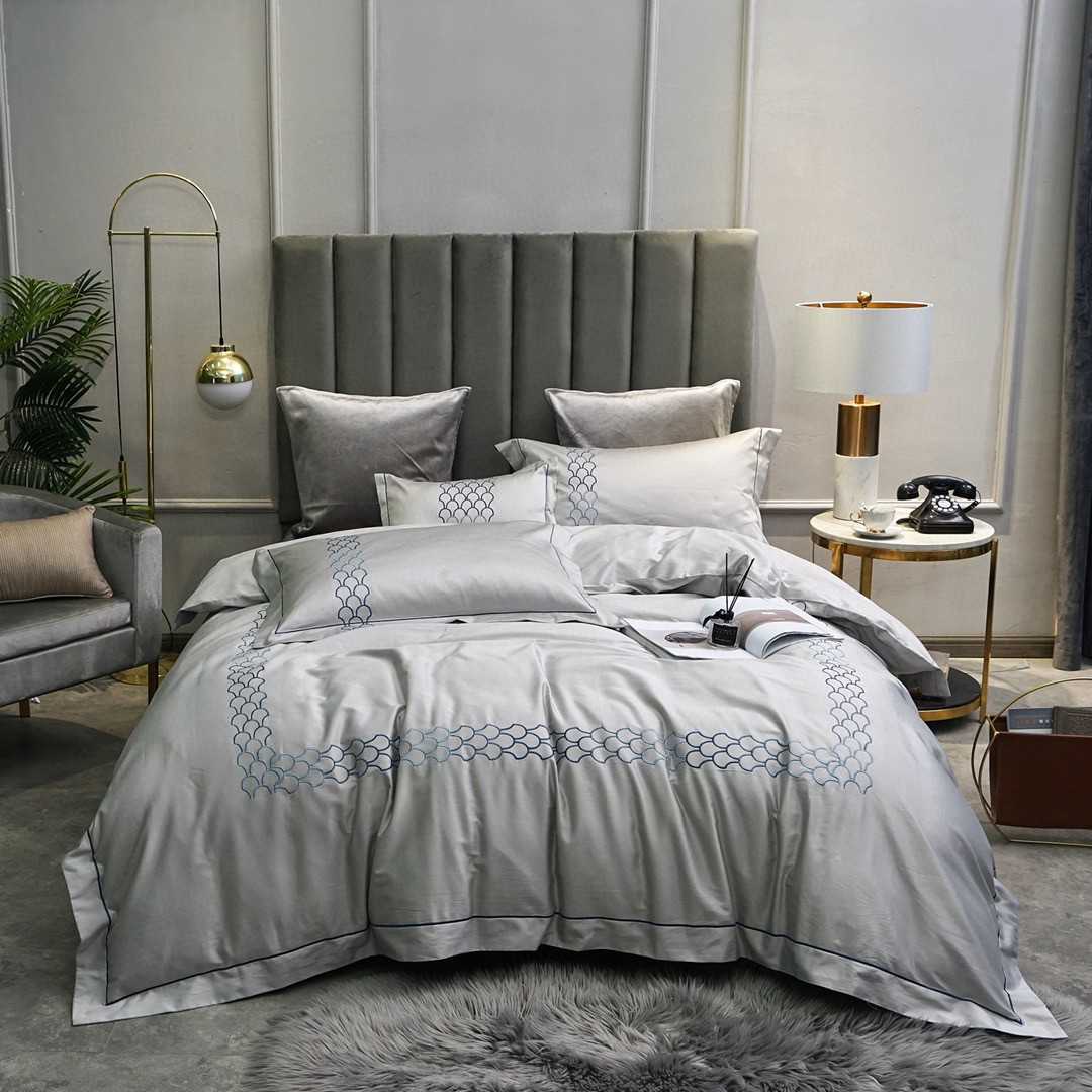High end 100 thread count cotton four piece set all cotton embroidery flower pure cotton quilt cover solid color bedding, White
High end 100 thread count cotton four piece set all cotton embroidery flower pure cotton quilt cover solid color bedding, White