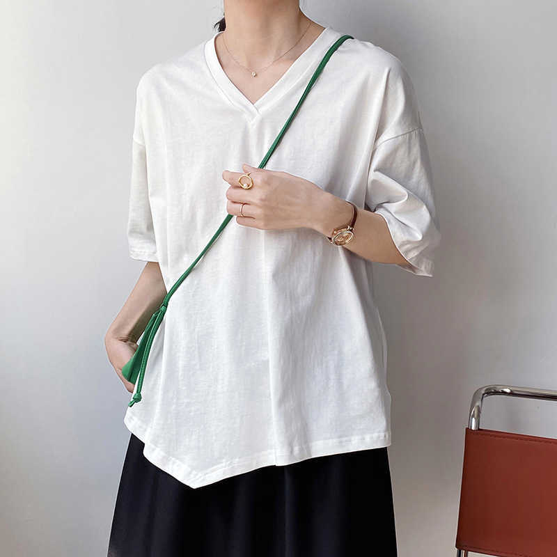 Summer Hem Irregular V-neck Short-sleeved T-shirt Female White Balck Inner Loose Solid Color Women's Top Tee 210607, Gray
Summer Hem Irregular V-neck Short-sleeved T-shirt Female White Balck Inner Loose Solid Color Women's Top Tee 210607, Gray
