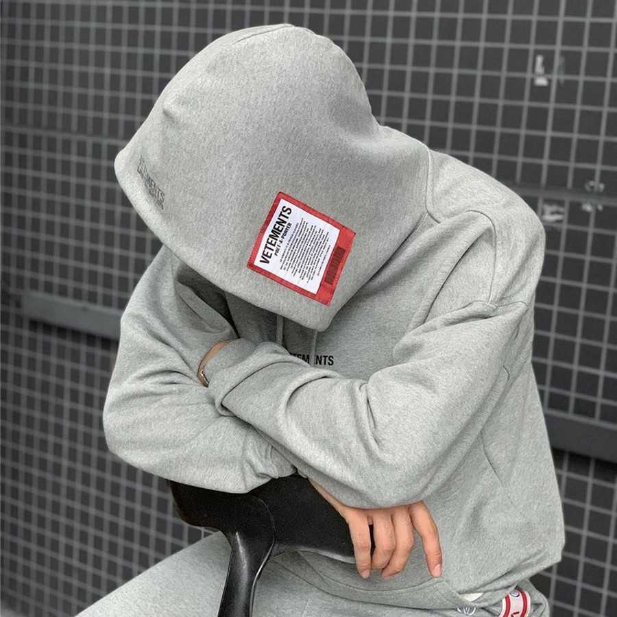 VETEMENTS Hoodie Sweatshirt Patch Men Women Embroidery Hooded Heavy Fabric Terry Pullovers Q0831
VETEMENTS Hoodie Sweatshirt Patch Men Women Embroidery Hooded Heavy Fabric Terry Pullovers Q0831