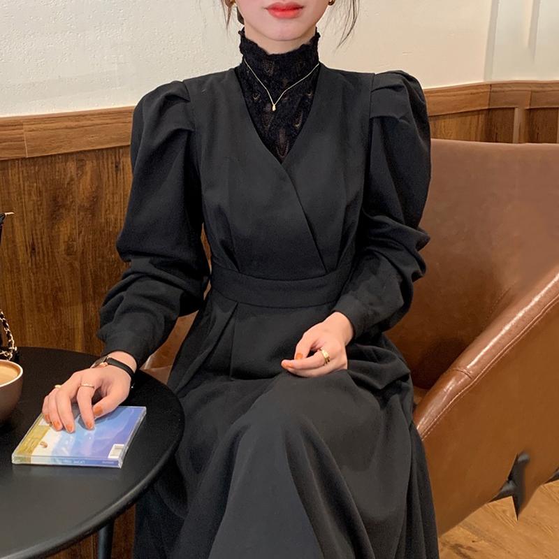 Casual Dresses Autumn Vintage High Waist Puff Sleeve Lace Stitching Fake Two Piece Black Dress Women Turtleneck Vestidos Mujer Maxi, Black;gray
Casual Dresses Autumn Vintage High Waist Puff Sleeve Lace Stitching Fake Two Piece Black Dress Women Turtleneck Vestidos Mujer Maxi, Black;gray