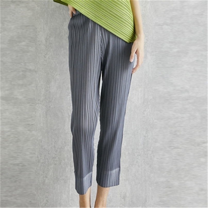 Miyake folds fashion cropped trousers, solid color, large size, slim fit, urban casual pants, split women's pants 211115