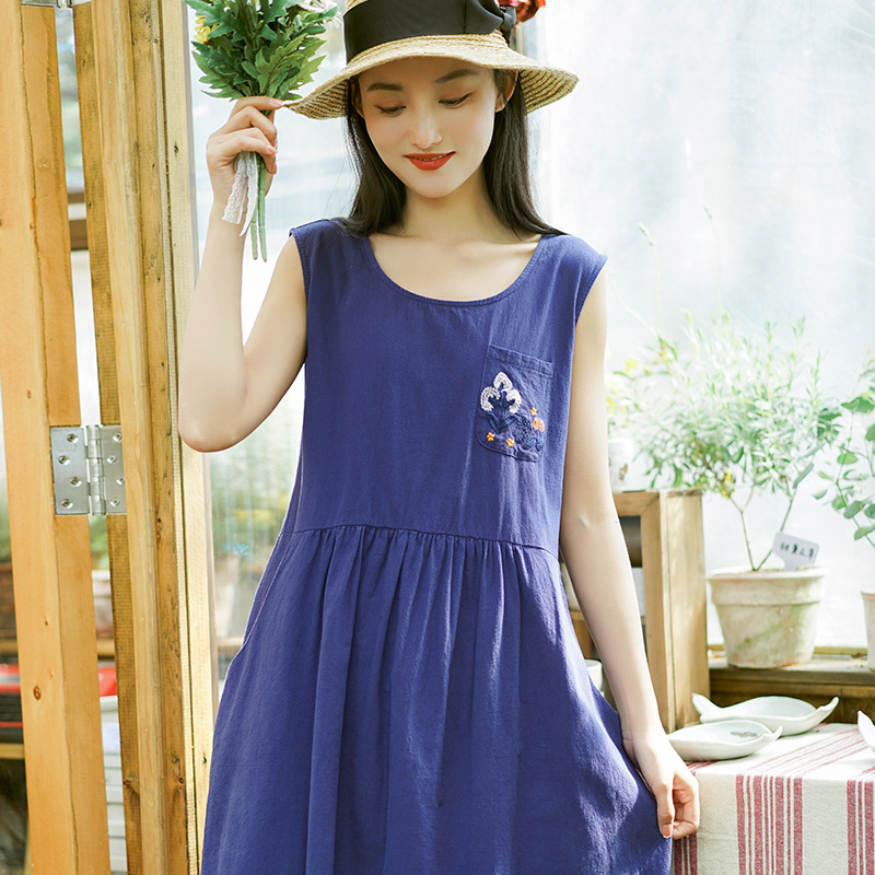 Johnature Women Embroidery Sleeveless Vest Dresses Summer O-Neck Solid Color Cotton Linen Female Clothes Casual Dress 210521, Khaki
Johnature Women Embroidery Sleeveless Vest Dresses Summer O-Neck Solid Color Cotton Linen Female Clothes Casual Dress 210521, Khaki