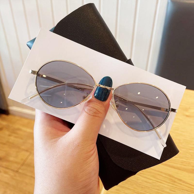 Sunglasses 2021 Trend Alloy Small Oval For Women Gradient Vintage Black Glasses Elegant Unique Fashion Shade
Sunglasses 2021 Trend Alloy Small Oval For Women Gradient Vintage Black Glasses Elegant Unique Fashion Shade