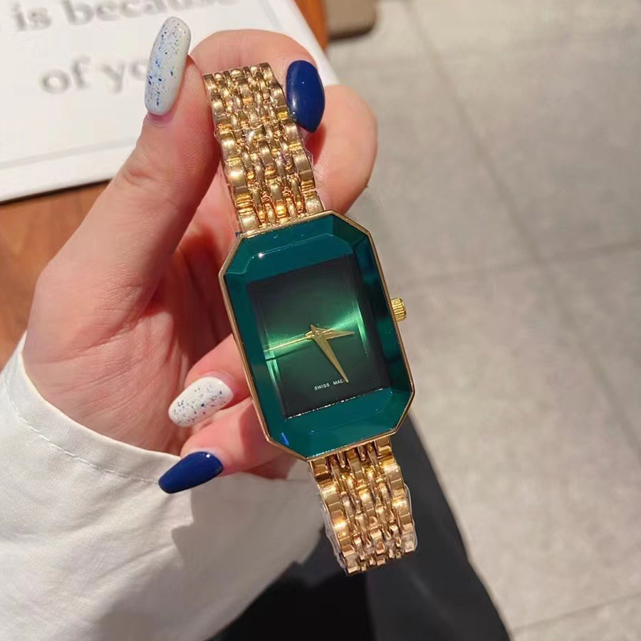 Brand Watches Women Ladies Girl Rectangle Style Metal Steel Band Quartz Wrist Watch CH78, Rose gold purple
Brand Watches Women Ladies Girl Rectangle Style Metal Steel Band Quartz Wrist Watch CH78, Rose gold purple