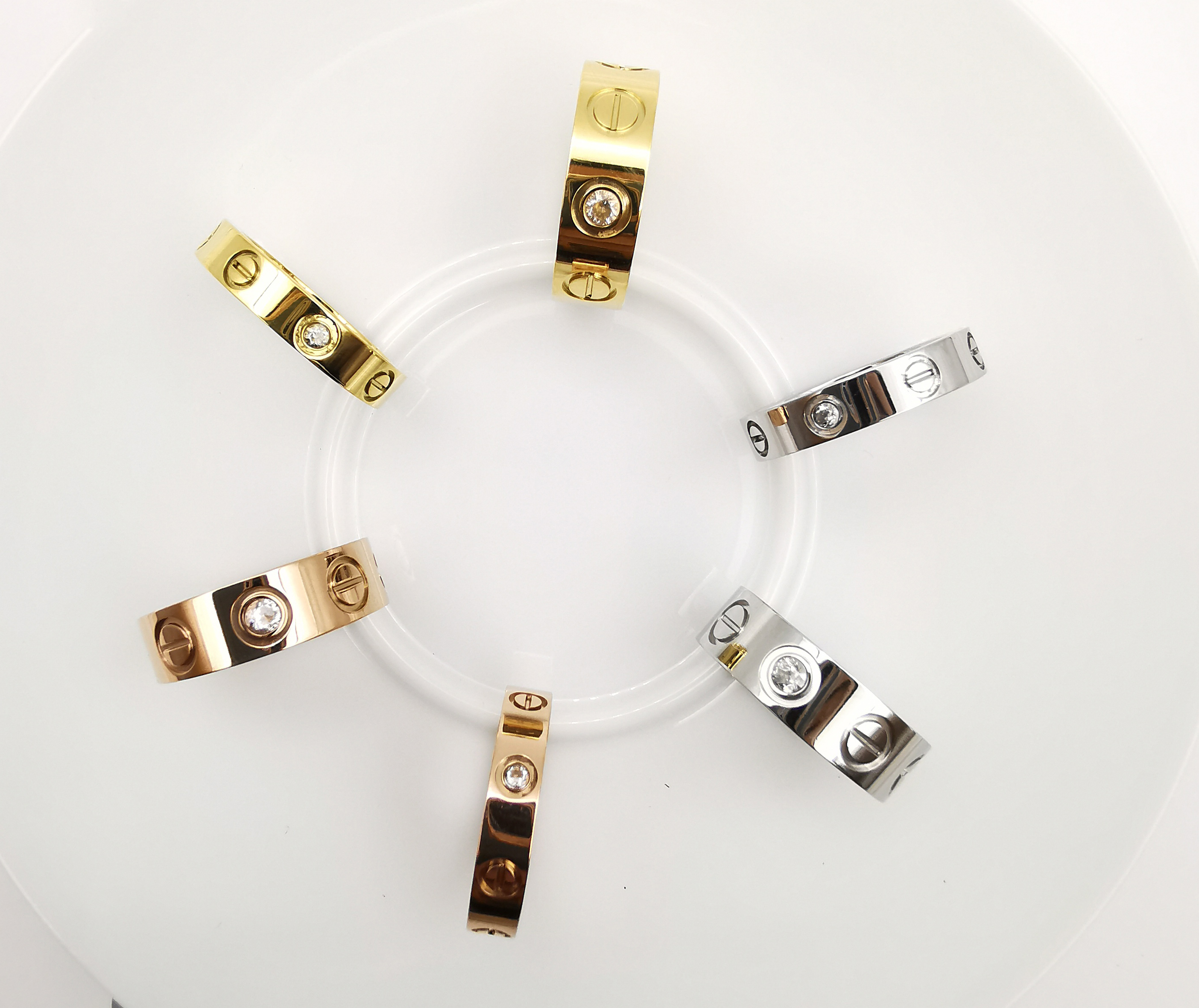 Fashion Jewelry 4mm 6mm Love Ring Diamond Rose Gold Designers Rings for Wedding or Gift With Case
Fashion Jewelry 4mm 6mm Love Ring Diamond Rose Gold Designers Rings for Wedding or Gift With Case