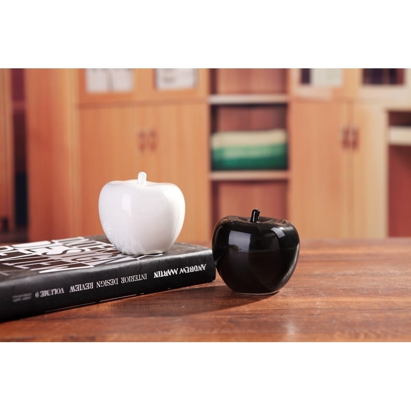 1PCS Ceramic Apple Figurines Fruit Model Miniatures Christmas Birthday Gifts Living Room Bedroom Decoration Crafts Home Decor 210811