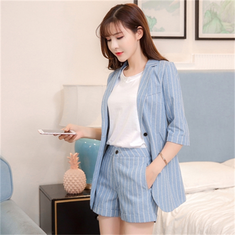 Vintage Summer Women 2 Piece Sets Shorts Suit Blue Striped Notched Blazer Jacket & Office Wear Suits Female 210518
Vintage Summer Women 2 Piece Sets Shorts Suit Blue Striped Notched Blazer Jacket & Office Wear Suits Female 210518