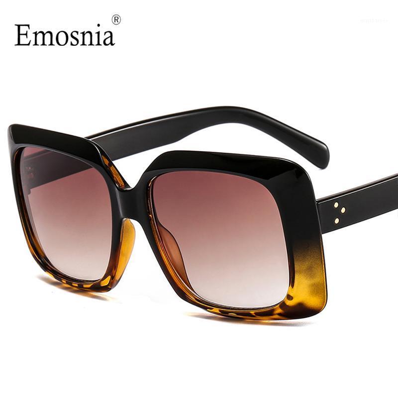 Sunglasses Classic Oversized Square Rivet Shape Vintage Women Sun Glasses Men Gradient Big Frame Eyeware Ladies Driving UV400
Sunglasses Classic Oversized Square Rivet Shape Vintage Women Sun Glasses Men Gradient Big Frame Eyeware Ladies Driving UV400