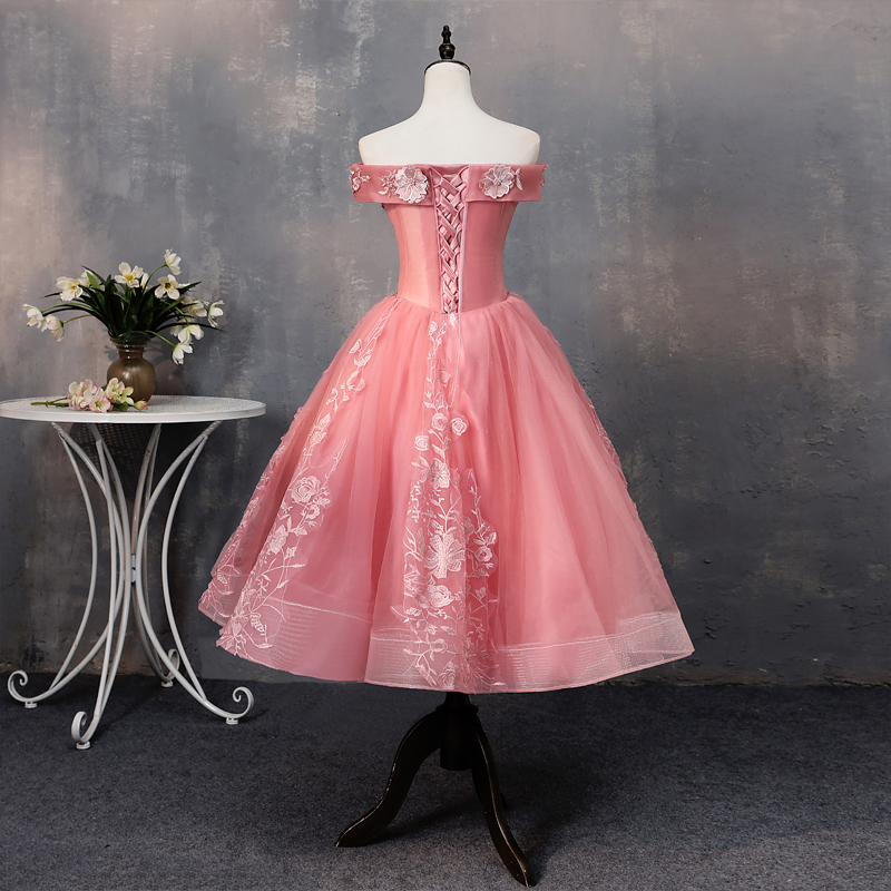 2022 Lace Party Prom Formal Dress Elegant Boat Neck Ball Gown Vintage Quinceanera Dresses