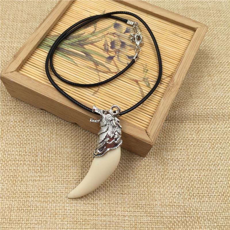 Pendant Necklaces Fashion Resin Wolf Tooth Men Necklace Punk Rock Dragon Eagle Alloy Head With Leather Rope Jewelry
Pendant Necklaces Fashion Resin Wolf Tooth Men Necklace Punk Rock Dragon Eagle Alloy Head With Leather Rope Jewelry