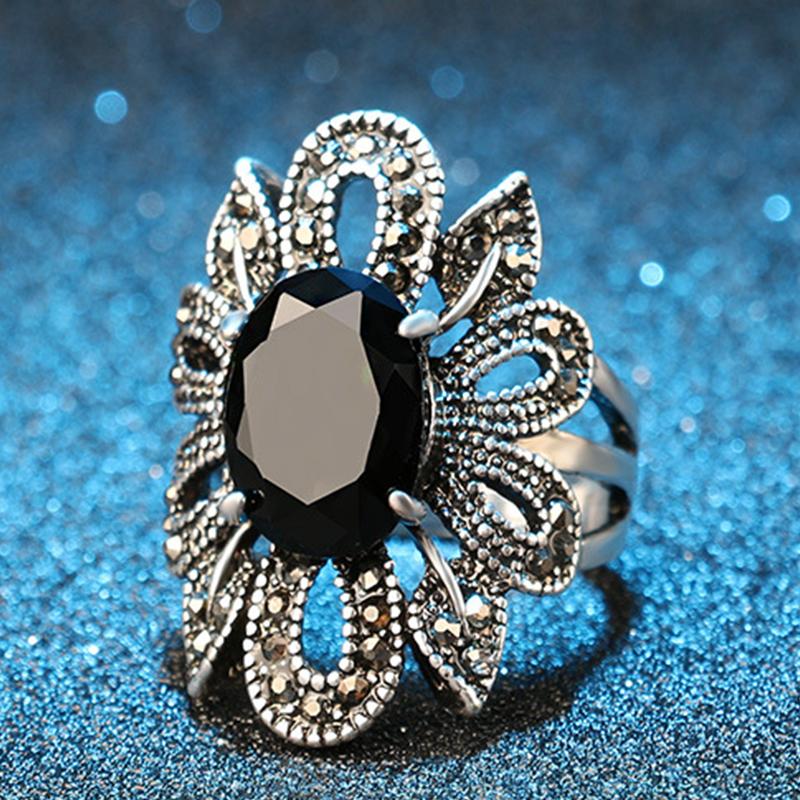Cluster Rings Fashion Retro Crystal Zircon For Women European&American Vintage Flower Ladies Ring Jewelry Romantic Valentines Day Gifts
Cluster Rings Fashion Retro Crystal Zircon For Women European&American Vintage Flower Ladies Ring Jewelry Romantic Valentines Day Gifts
