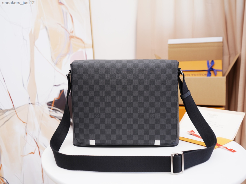 7A Quality District Gm N41030 Men Messenger Bags Shoulder Belt Bag Totes Portfolio Briefcases Duffle Luggage, Picture shows
7A Quality District Gm N41030 Men Messenger Bags Shoulder Belt Bag Totes Portfolio Briefcases Duffle Luggage, Picture shows