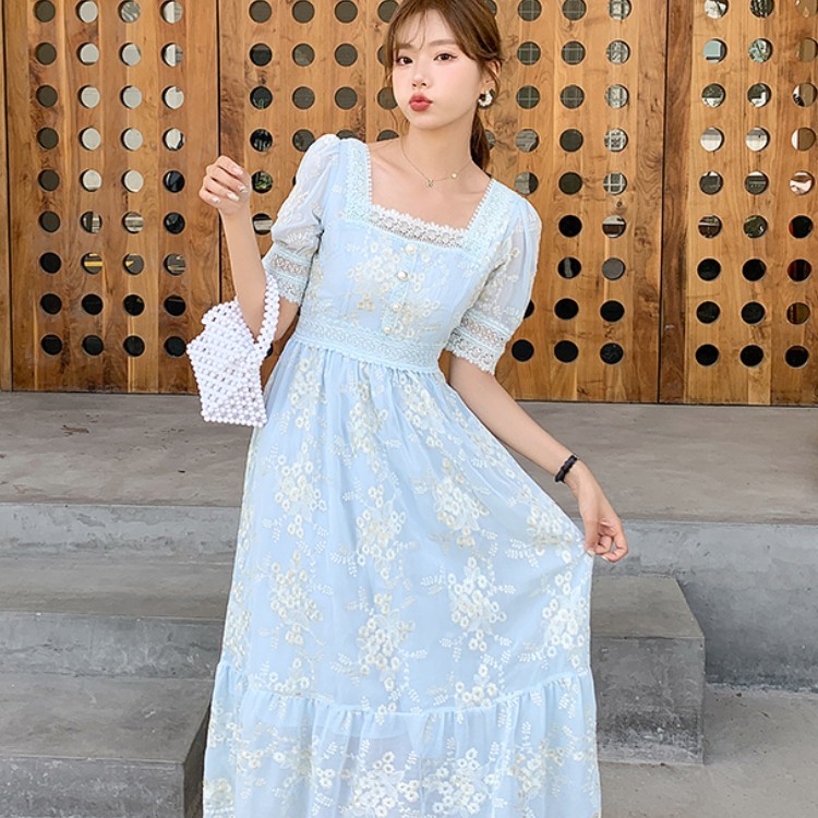Summer Elegant Embroidery Lace Square Neck Puff Sleeve Fairy Dress Vintage Female French Slim Waist Casual Party 210519