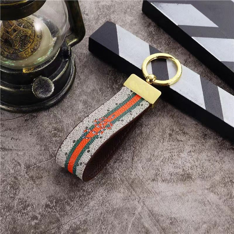 2021 Luxury Keychain High Qualtiy Key Chains & Key Ring Holder Brand Designers Key Chain Porte Clef Gift Men Women Car Bag Keychains y03
2021 Luxury Keychain High Qualtiy Key Chains & Key Ring Holder Brand Designers Key Chain Porte Clef Gift Men Women Car Bag Keychains y03