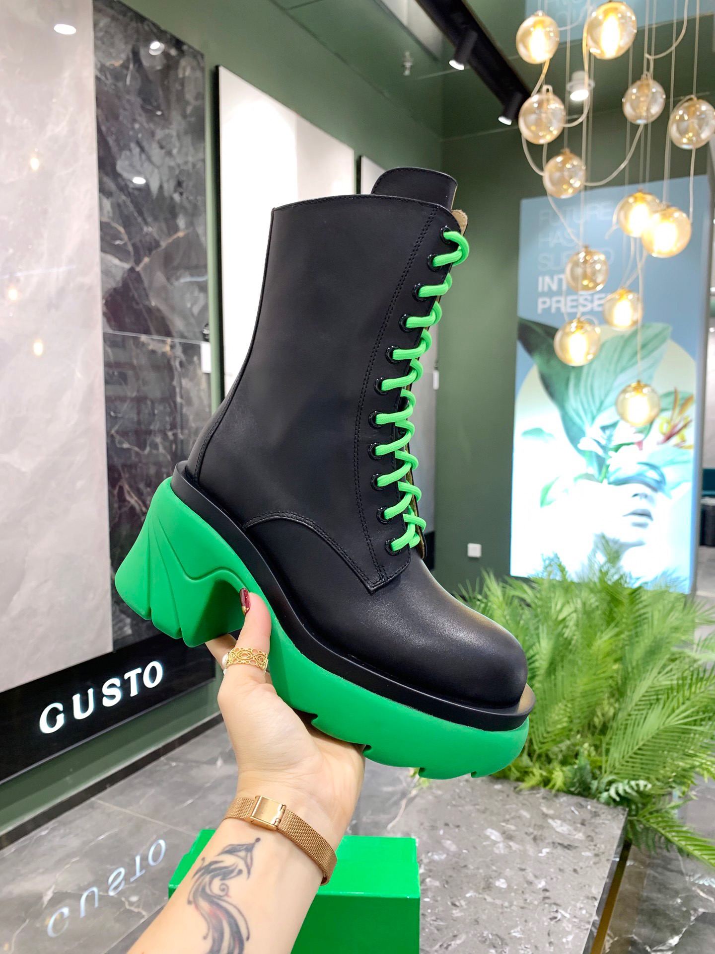 Multicolor jelly outsole women's low heel boots strap side zipper design leather material size 35-40, Watermelon red
Multicolor jelly outsole women's low heel boots strap side zipper design leather material size 35-40, Watermelon red