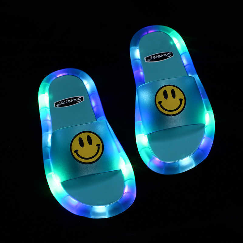 2020 Summer Girls Boys Luminous Slippers Children Soft PVC Shoes Toddler Kids Home Sandals Comfortable Baby Slides Flip Flops X0703